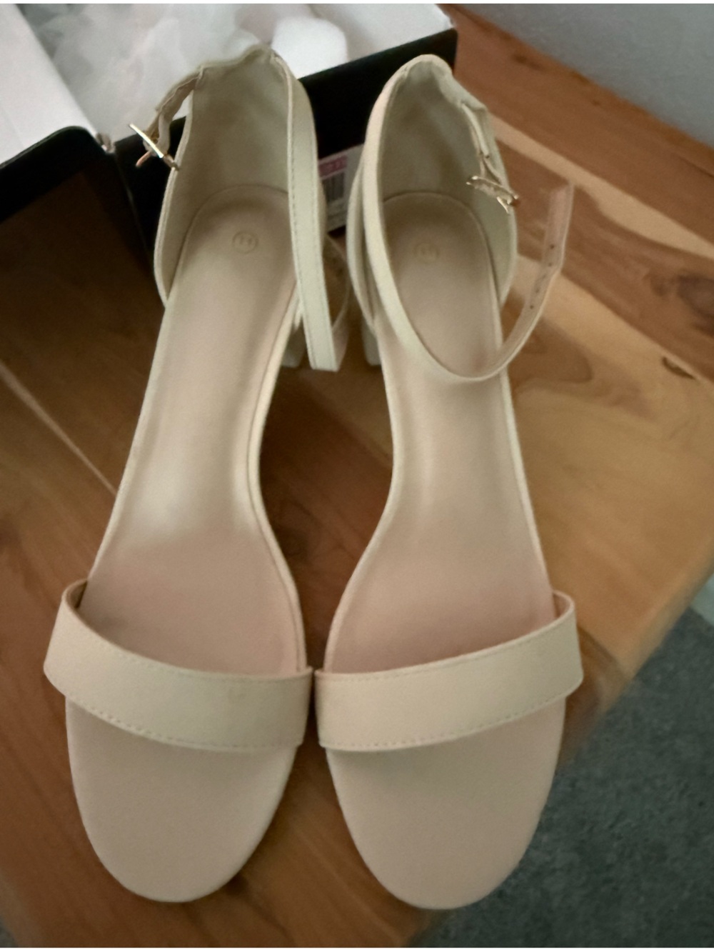 Women's Ankle-Strap Block Heel Sandals in Cream